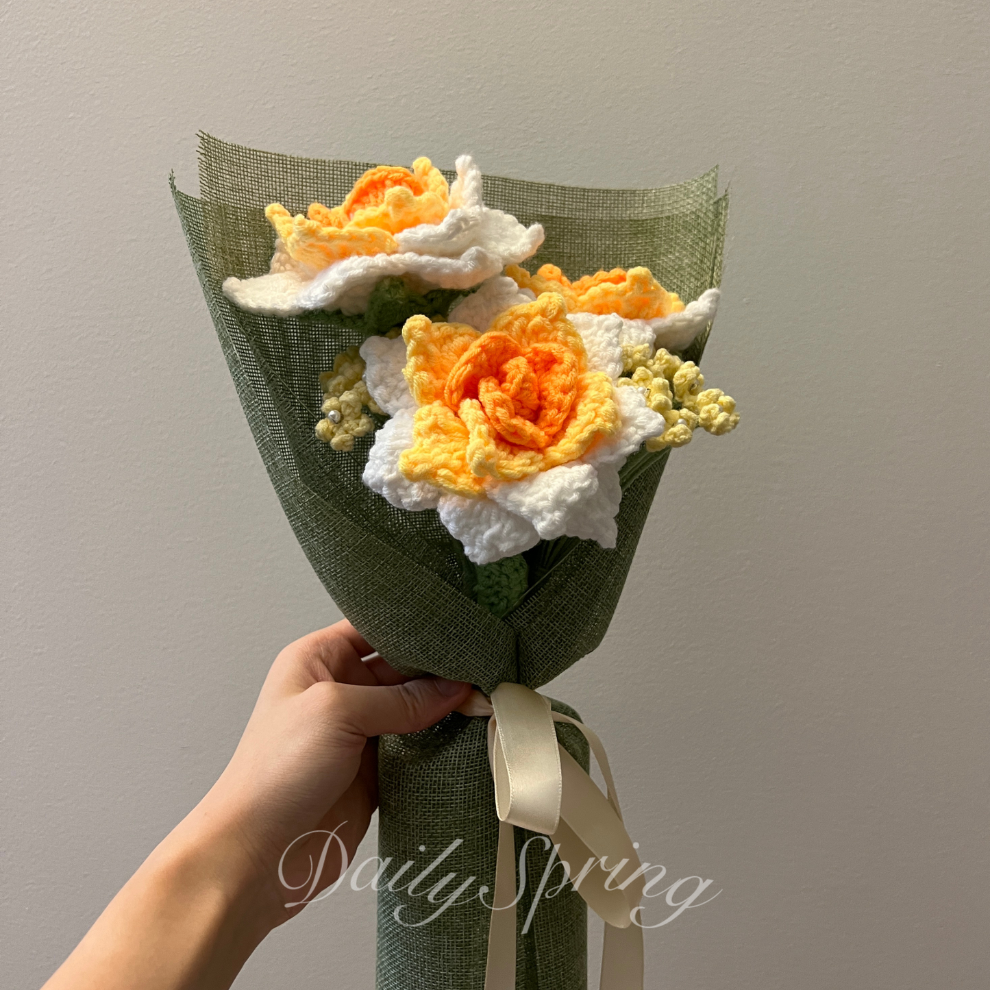 Large Rose & Baby's Breath Bouquet